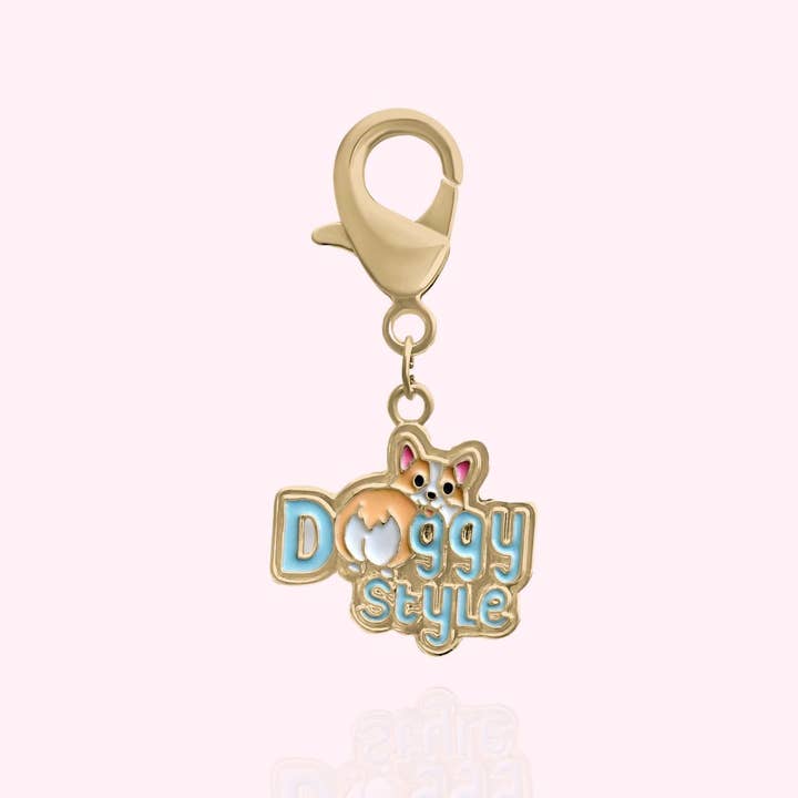 Breloque en forme de chien « Doggy Style » pour la vente par Doggyway