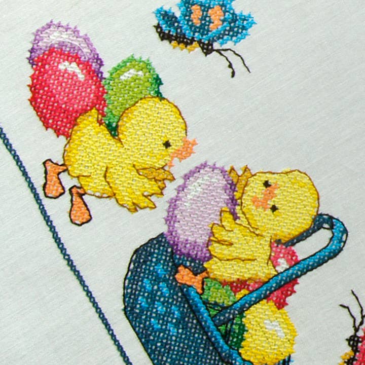 Duftin – Großhandel Bastelset – Tischdecke zum Selbermachen, gestempelt, Kreuzstich, mit Ostermotiv, Küken und Eiern