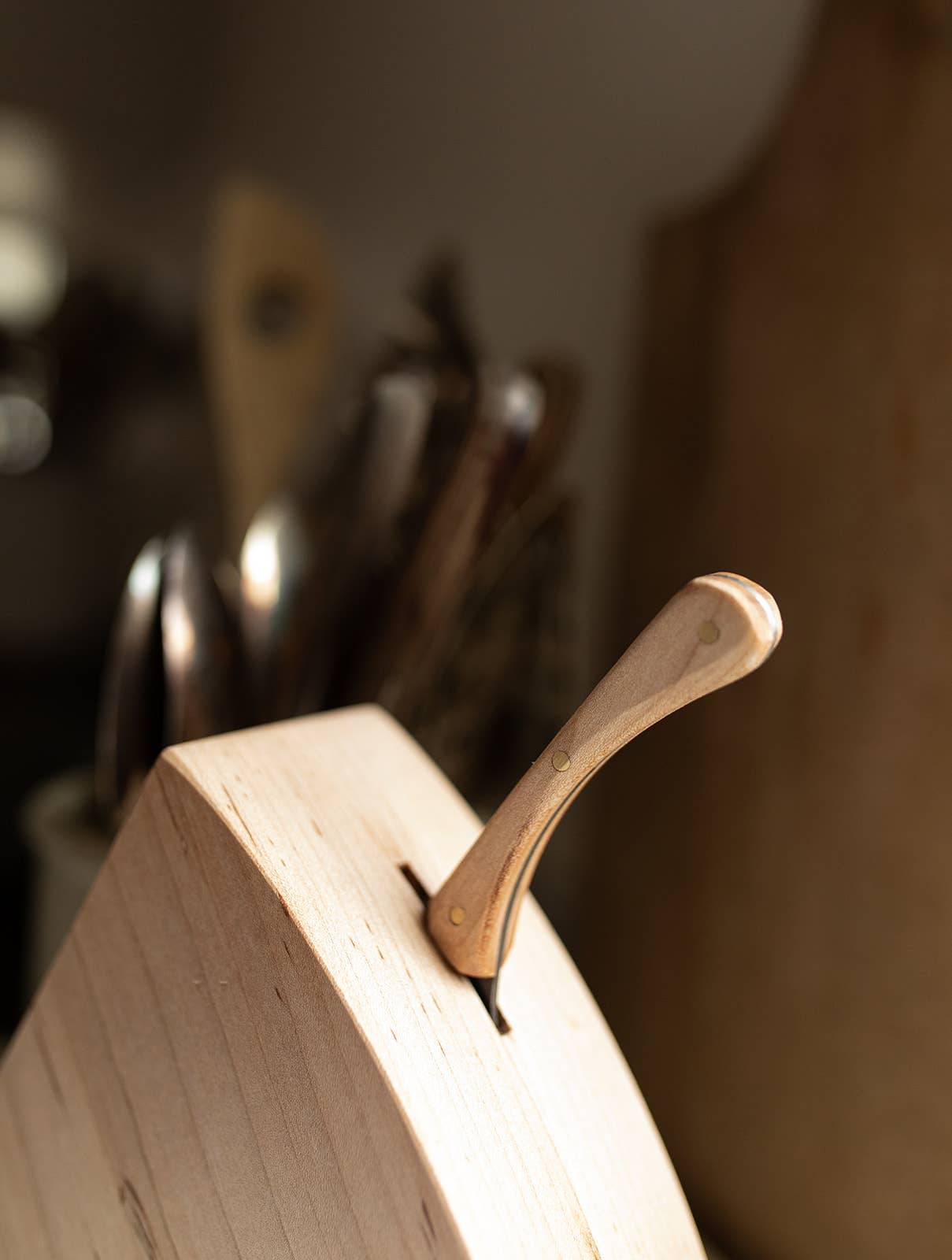 Millstream Home – Großhandel Käsemesser – Der Käseblock mit handgeschmiedetem Streicher11