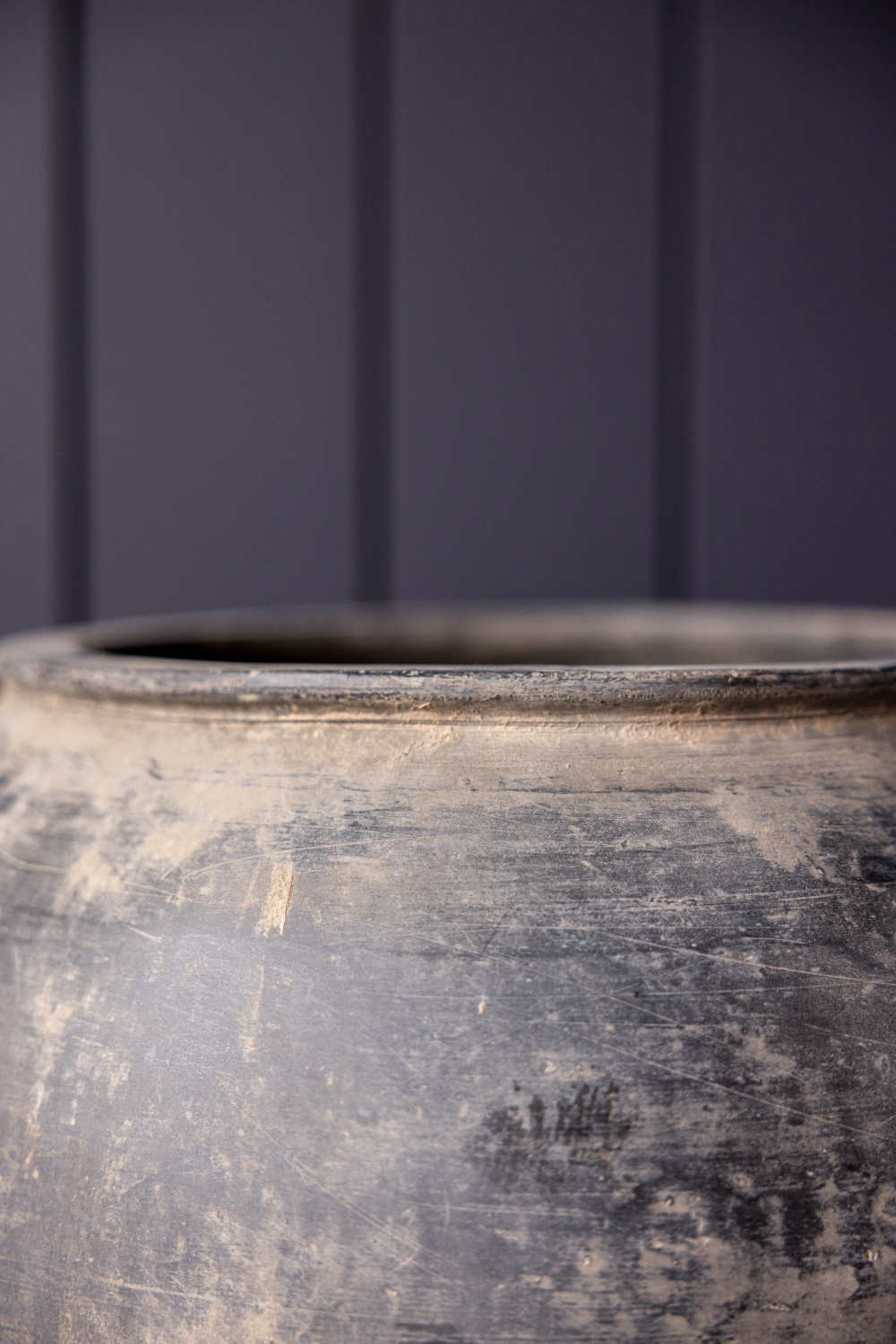 Luxe B Co - Wholesale Plant Pot - Atelier Black Vintage Olive Tree Pot Vase9