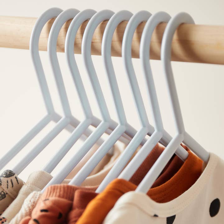 Bieco Spielwaren - Wholesale Clothes Hangers - Hanger 8-piece set misty blue1