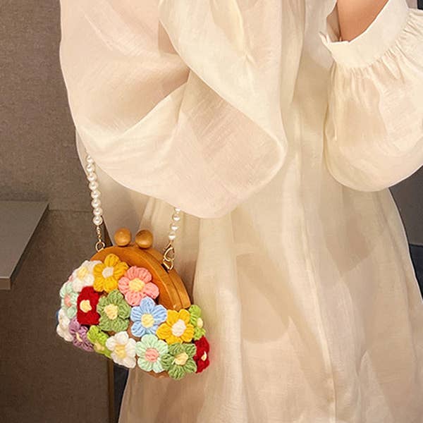 Sheer Trend - Wholesale Crossbody Bag - Women's - Chains Flower Shape Crossbody Bags Handbags4