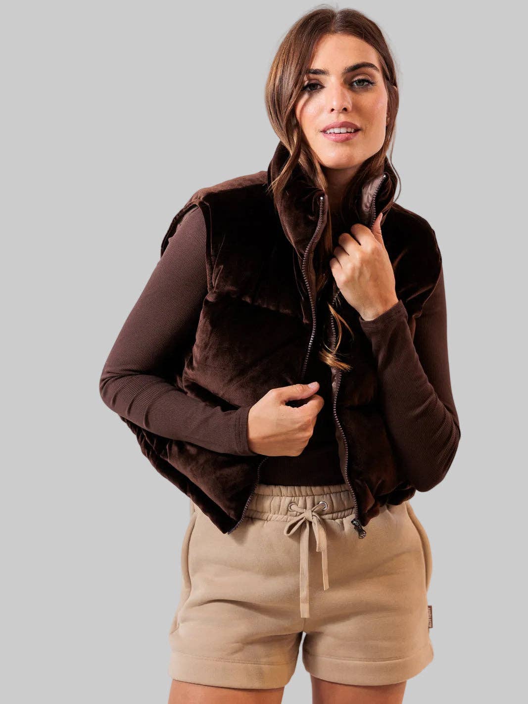 Après Actif - Wholesale Outerwear Vest - Women's - Alps Velvet Down Vest — Espresso2