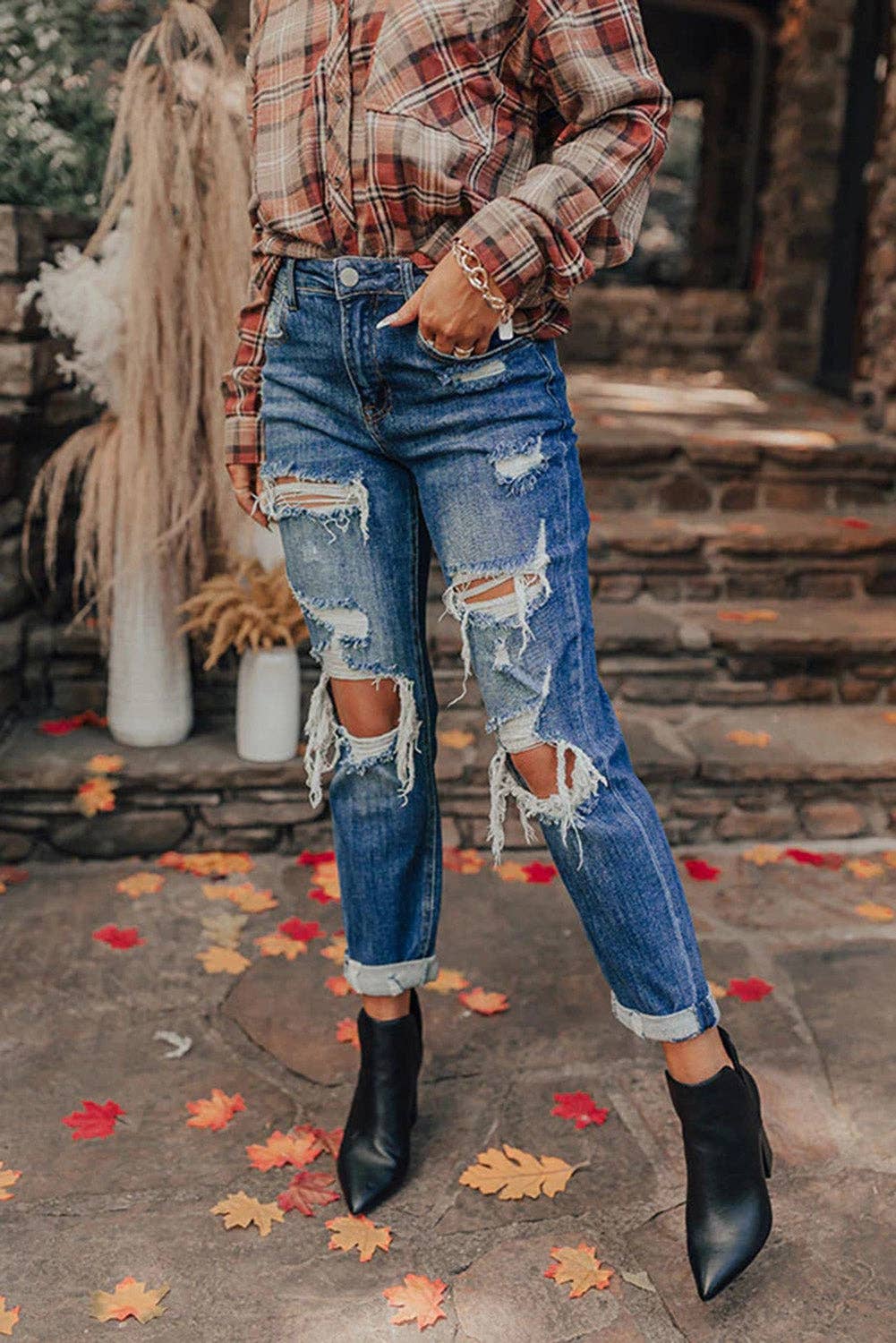 Purchase Wholesale ripped jeans. Free Returns & Net 60 Terms on Faire