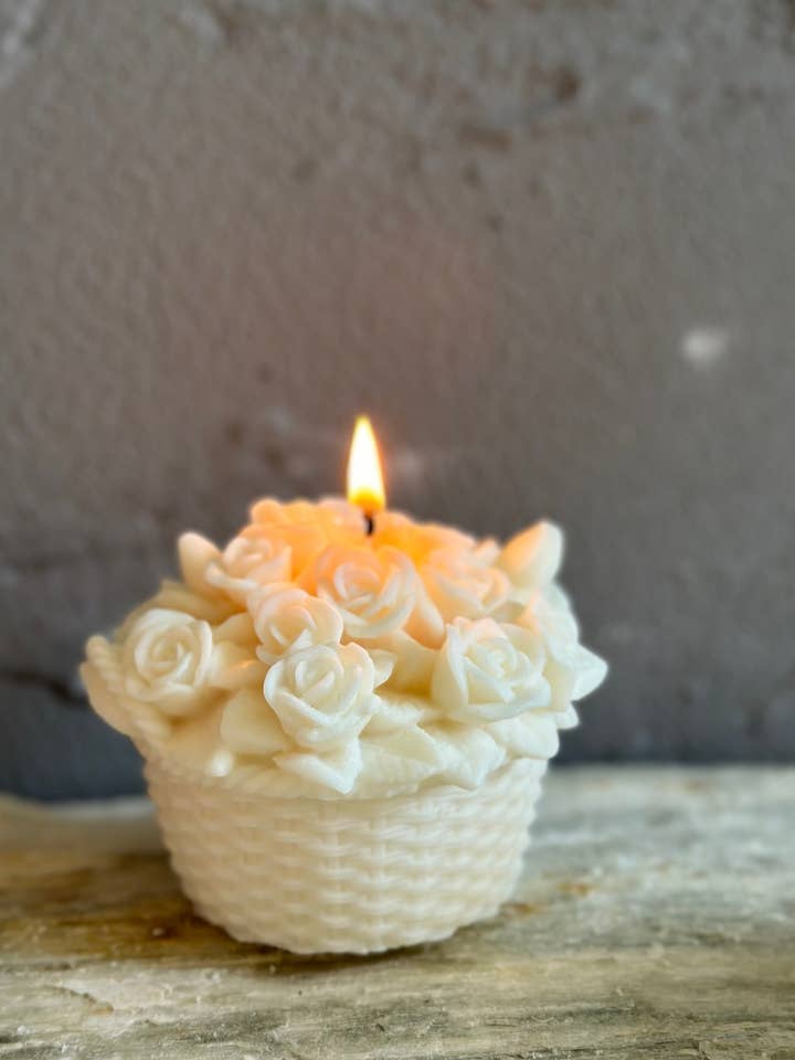 Vela Cesta de Flores Silvestres por atacado de LA AROMA CANDLE CO.