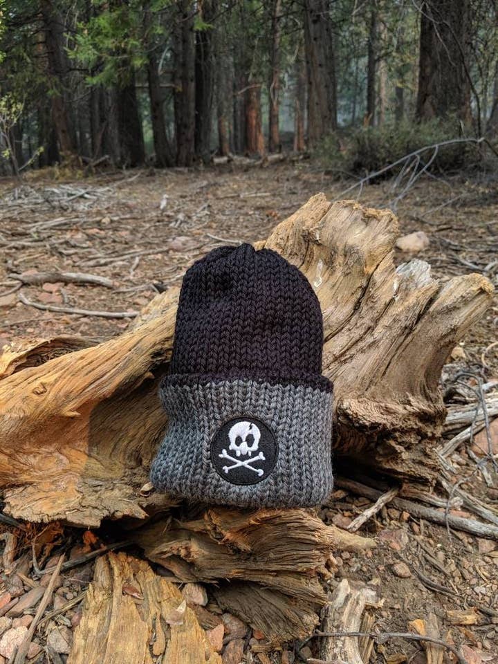 Osso Brilha no Escuro por atacado de Bootlegger Beanies