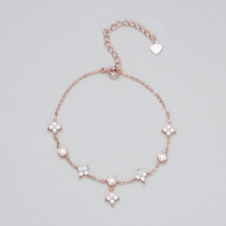 Lucky Clover Bracelet with Moissanite for wholesale by Silver Sara