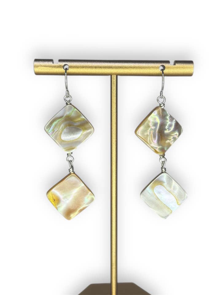 Lysende øreringe med dobbelt diamant i perlemor for engroshandel hos Lynnmade