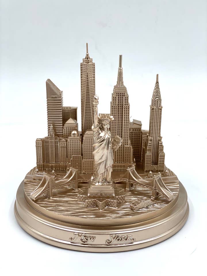 Modello Skyline 3D Rotondo di New York Oro per la vendita all'ingrosso da parte di ZIZO USA INC
