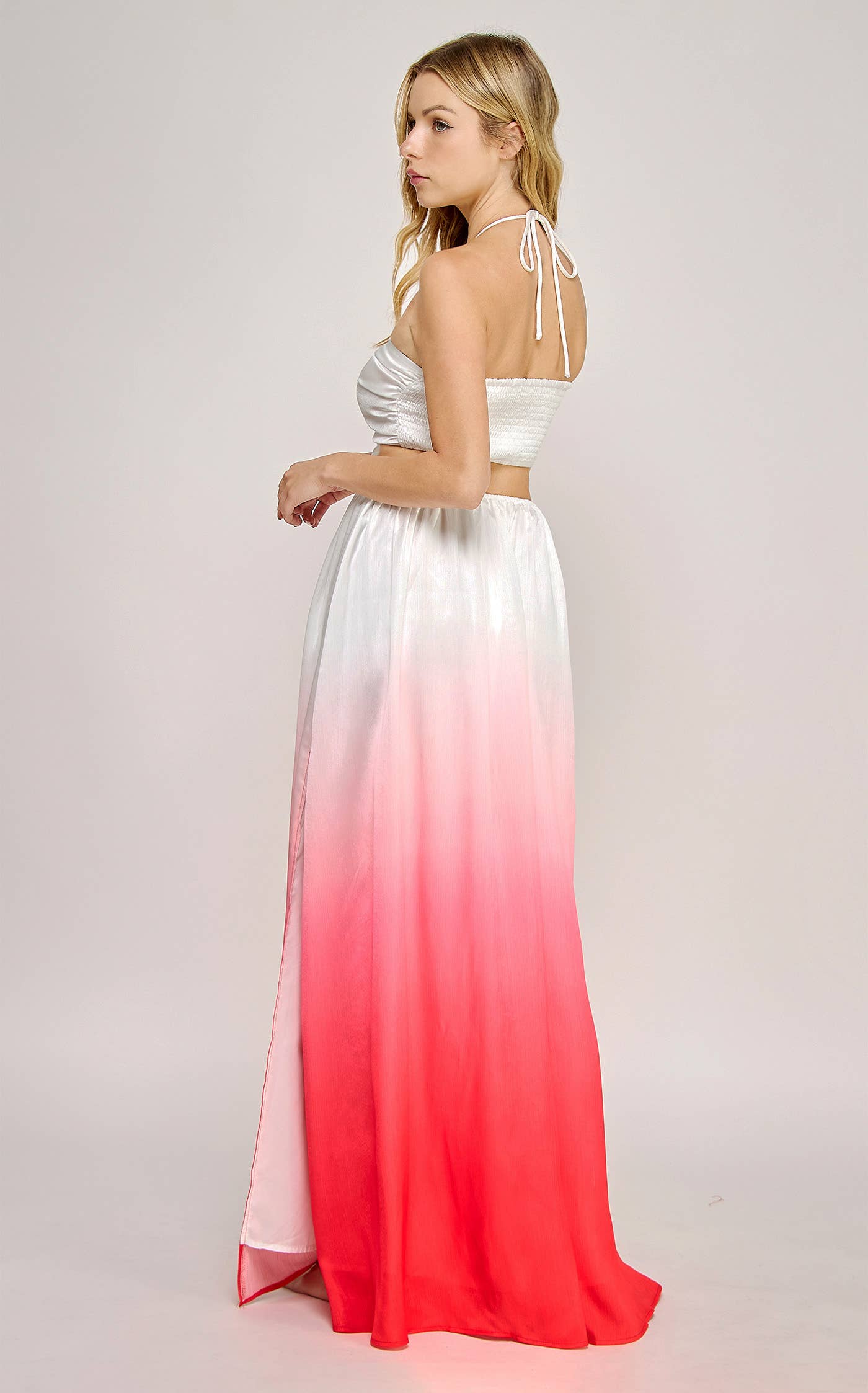 AARDBEI OMBRE ZEESTER TRIM HALTERNEK MAXIJURK - HMD0025B-BERRY voor groothandel op Faire8