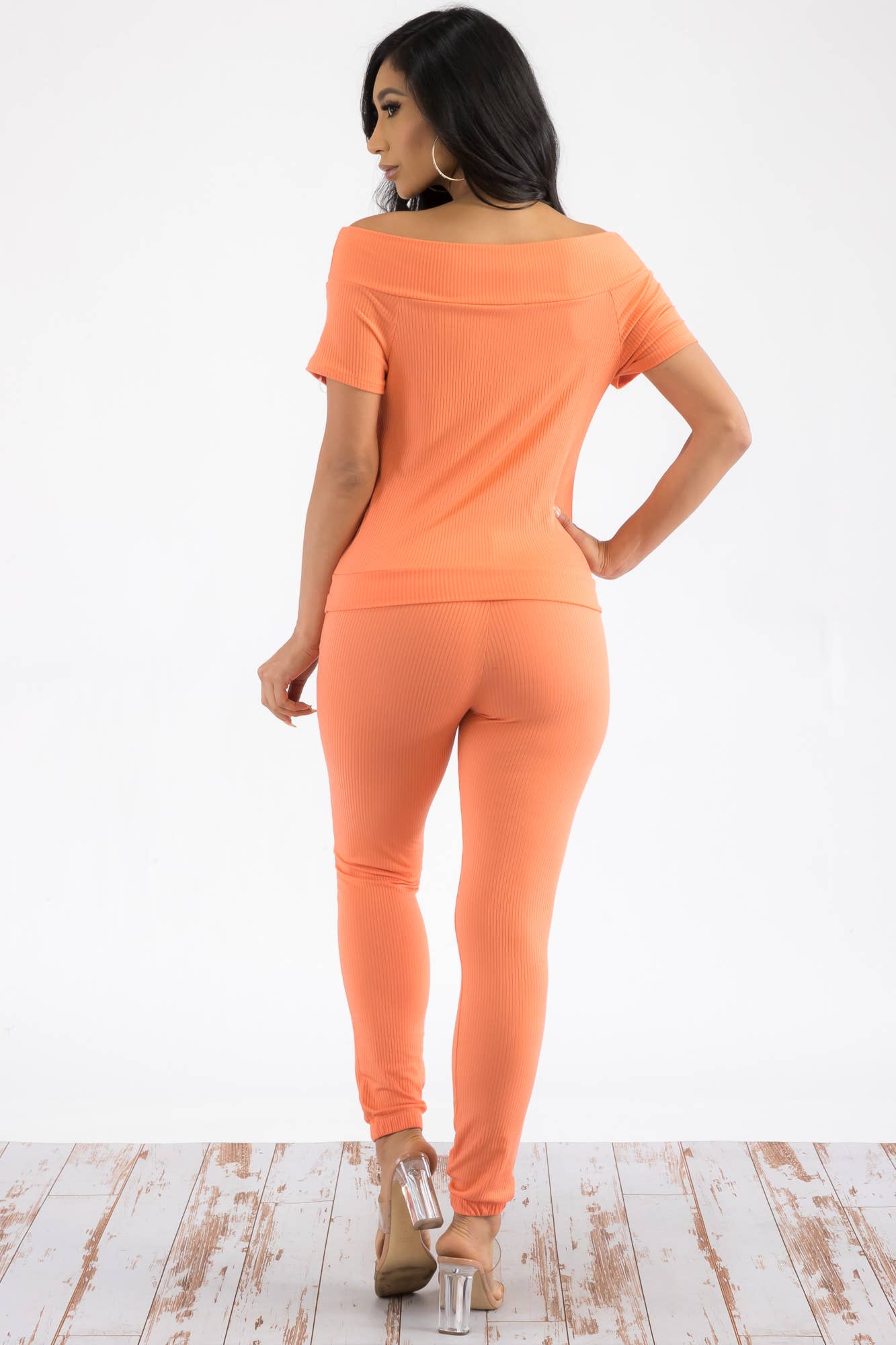 H&H Fashion Inc. - Venta al por mayor Conjuntos de top y pantalón (NO para estar en casa) - Mujer - HH629R-SET - Conjunto acanalado con hombros descubiertos6