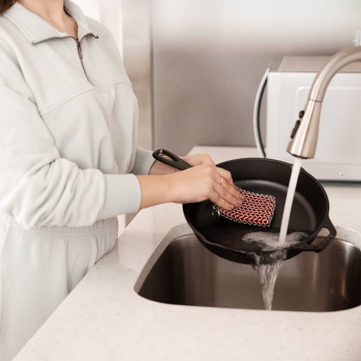 Fox Run Brands - Venta al por mayor Paño de limpieza - Almohadilla de fregar Outset Chain Mail de hierro fundido, 4.5 x 3.5 pulgadas2