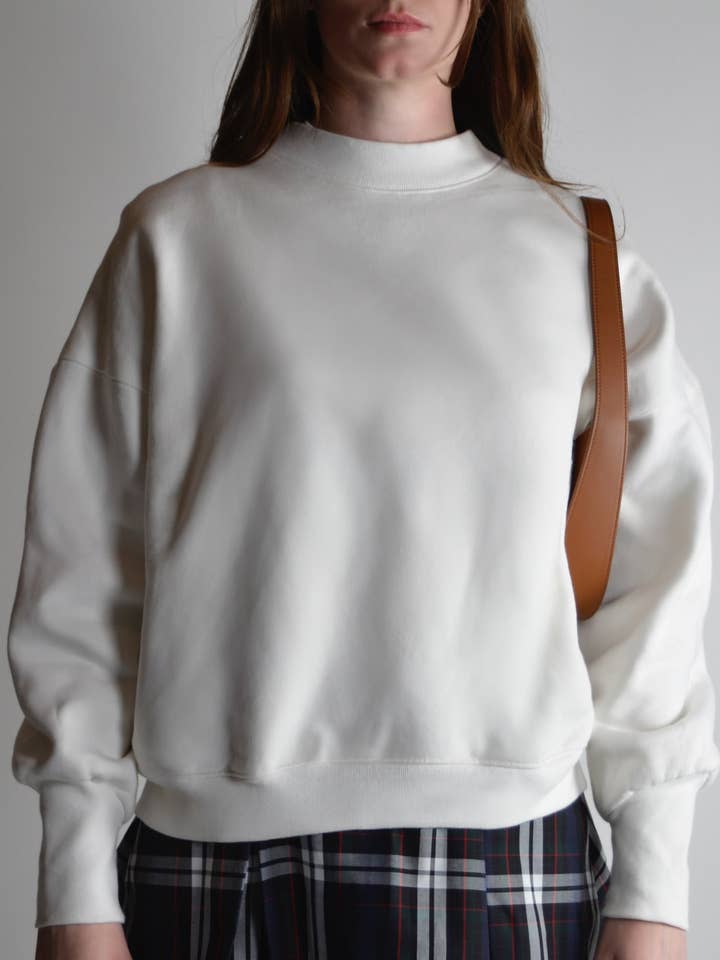 CHELSEA SWEATSHIRT PUDER (FÖRBESTÄLLNING) för wholesale av The Garde