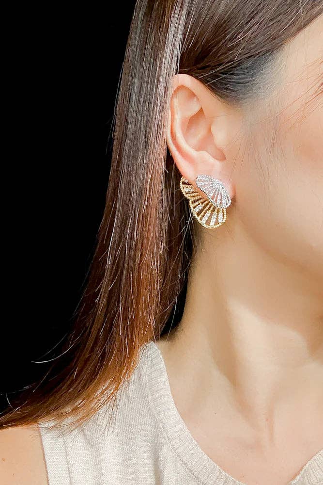 Eye Candy Los Angeles – wholesale Solitärörhängen – Ayda Fjärilsvinge Studs