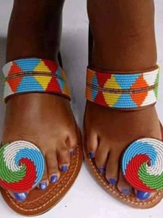Håndlavede perlede læder Maasai damesandaletter for engroshandel hos Delight merchants