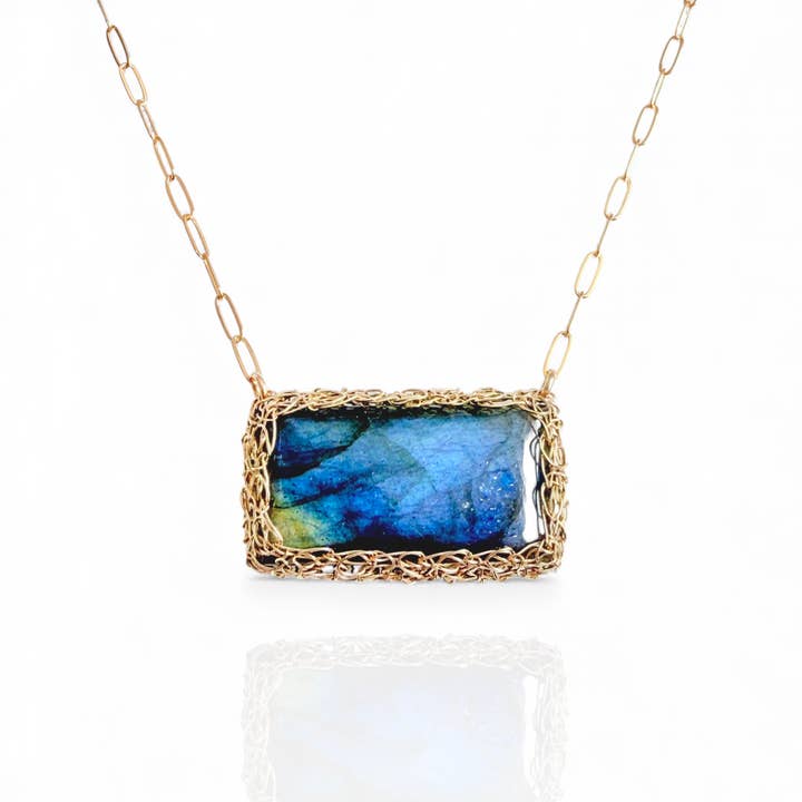 Horizon Necklace Labradorite In Gold for wholesale by Arivka Jewelry