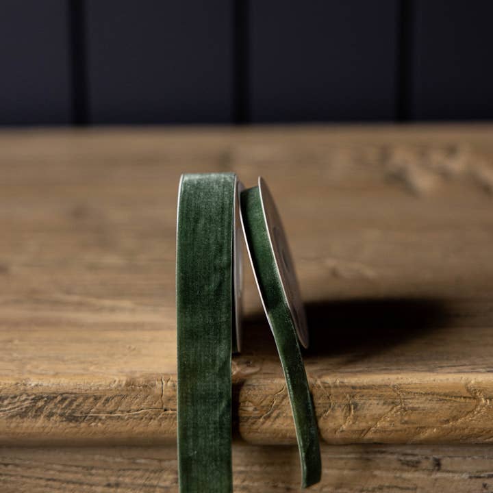 Luxe B Co - Wholesale Ribbon - Gift Wrapping - Ribbon Forest Green Velvet Holiday Decor