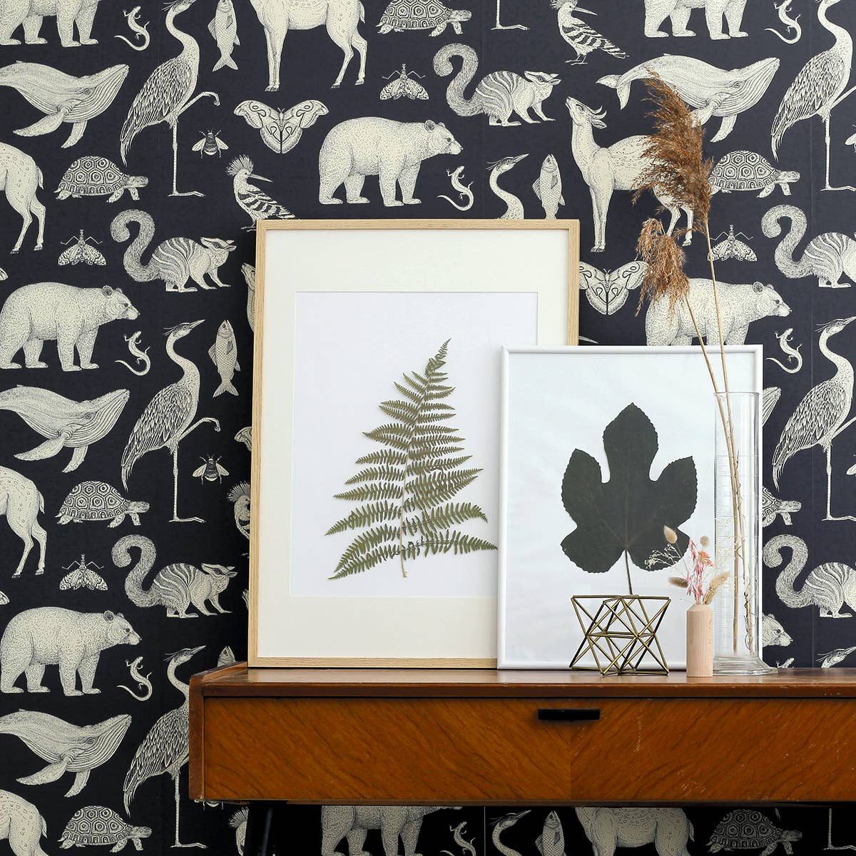 Schiffer Publishing - Wholesale Crafts, Hobbies & DIY - The Little Book of Flower Pressing6