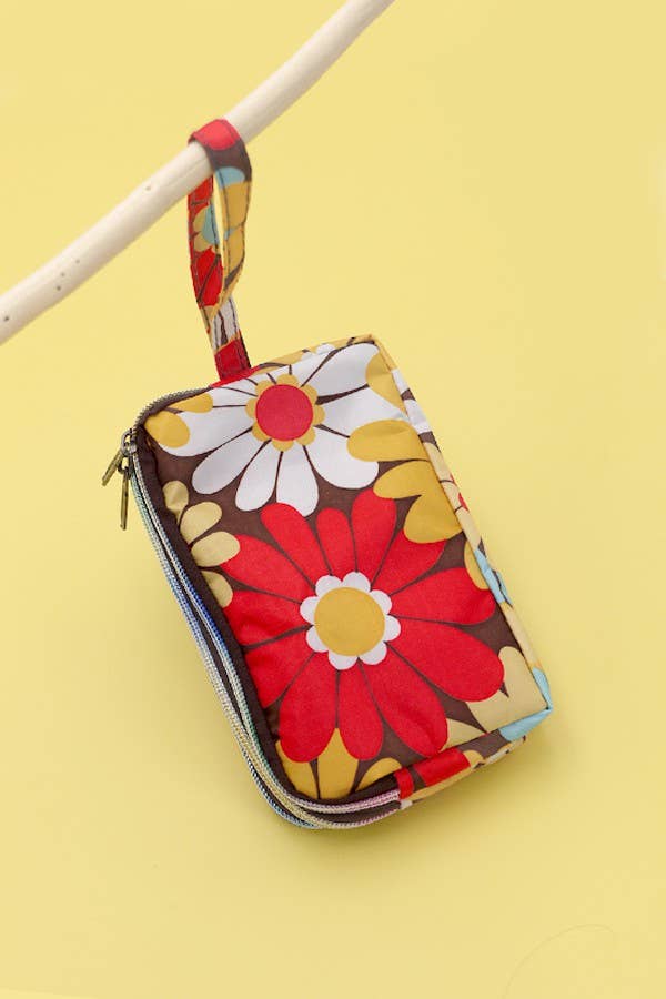 JOSSLYN by wall to wall - Wholesale Wristlet - WRISTLET WALLET POUCH WITH TRIPLE ZIP COMPARTMENT | 40P5207
