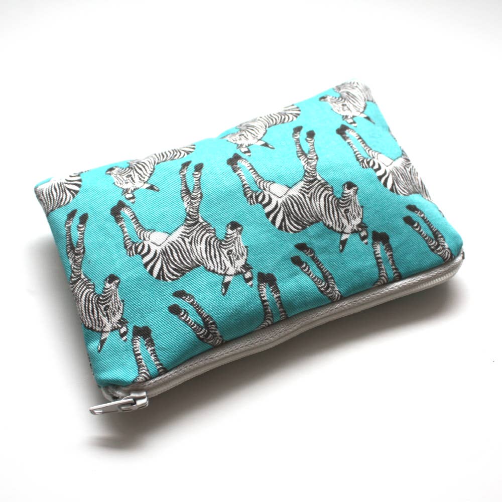 Urbanknit – wholesale Pouch – Women’s – Zebra Zipper Pouch4