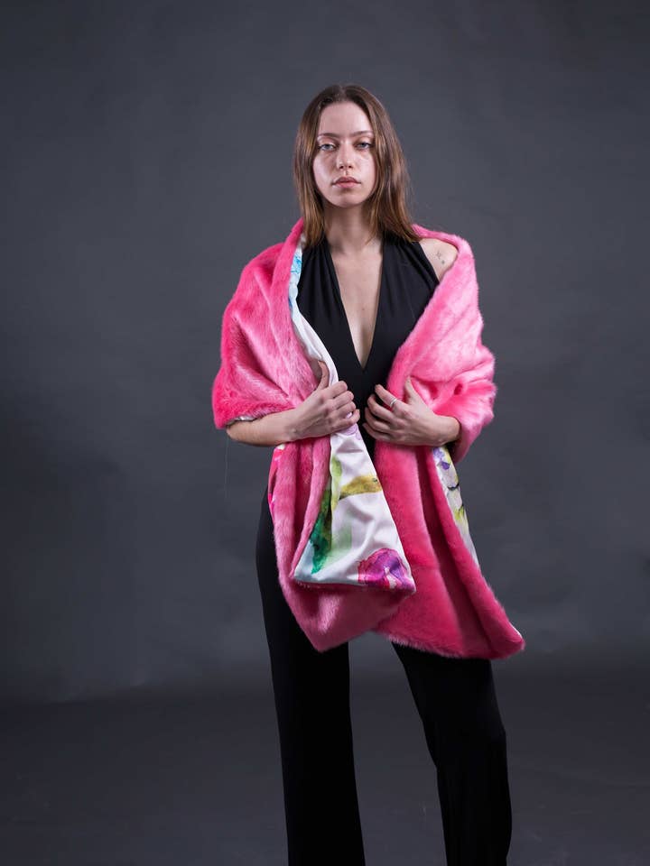 Sjal Stockholm rosa i imiteret pels for engroshandel hos MR Complements