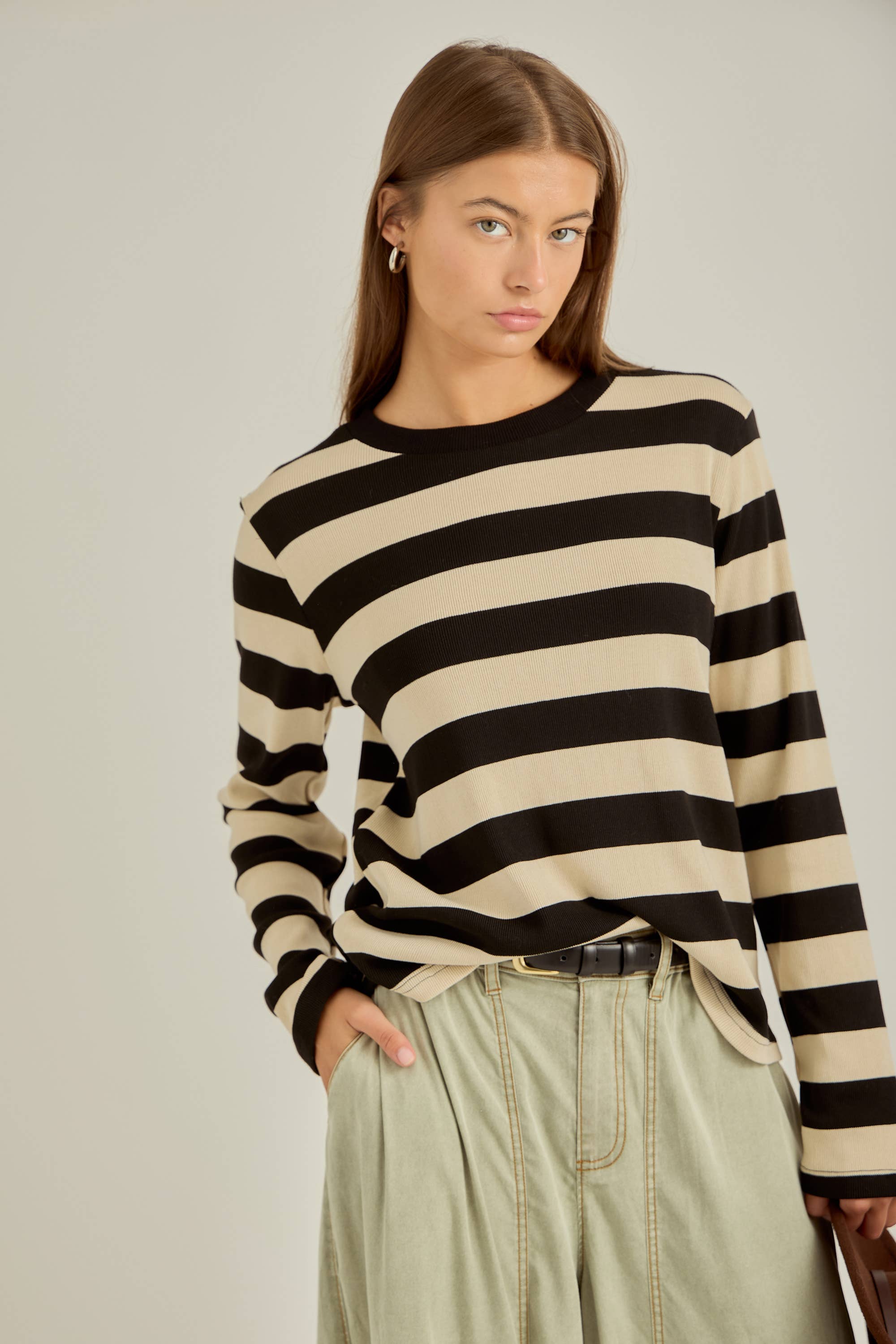 Avoine/Noir Top à rayures audacieuses de haute qualité en vente sur Faire0