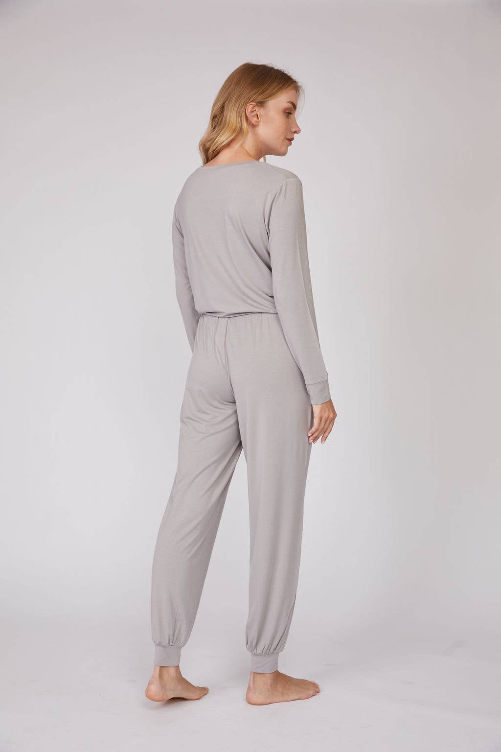 Pure Fiber - Wholesale Loungeset - Dames - Bamboe Loungewear Set met Lange Mouwen – 2-delige Zachte Comfortset7