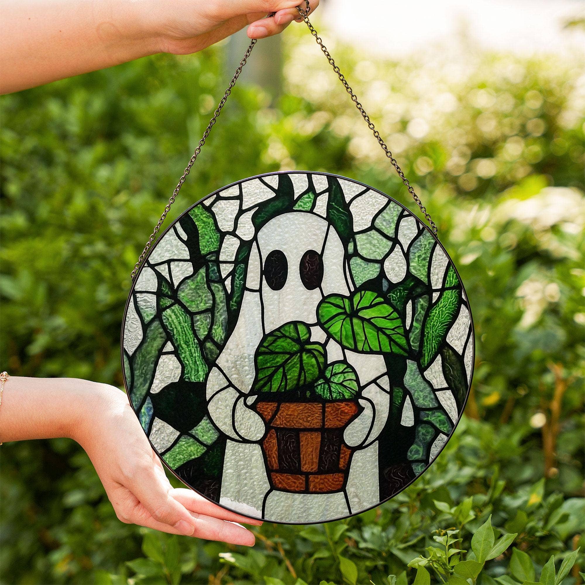 NVC Ecommerce LLC - Vente Attrape-soleil - Attrape-soleil en vitrail fantôme avec plante, fenêtre d'Halloween2