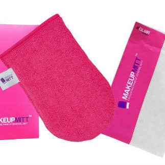 Tan Eraser – wholesale Make-up remover – GLMR Works MakeUp Eraser Mitt2