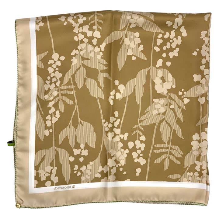 Sjaal 90x90 cm Zuivere Zijde botanisch ontwerp beige Cod 545 voor wholesale door C.C.&Co.Srl