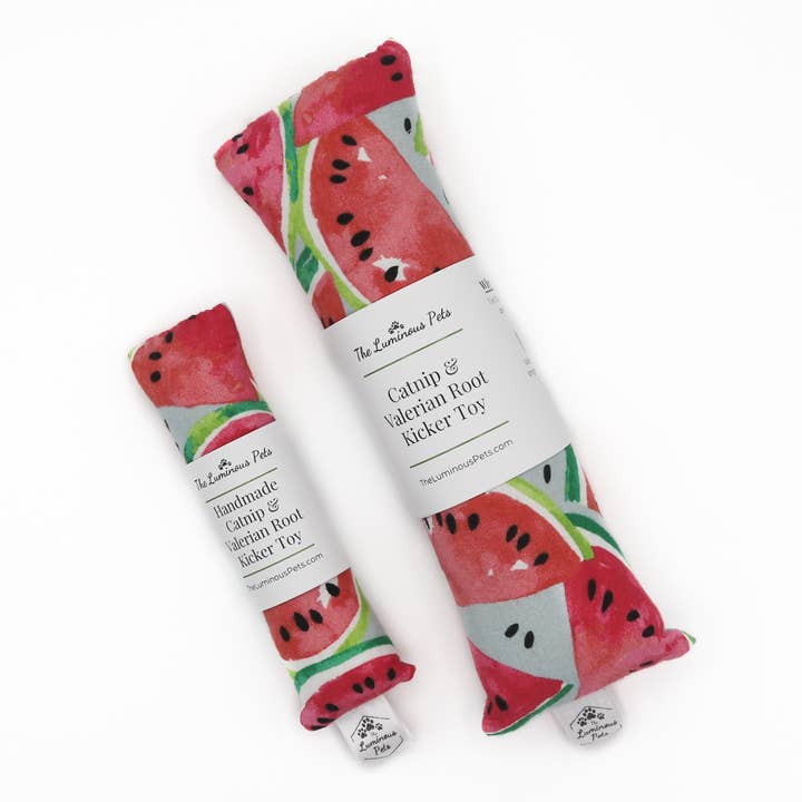 Giocattoli per gatti con erba gatta e radice di valeriana | Calcio per gatti | Anguria per la vendita all'ingrosso da parte di The Luminous Pets