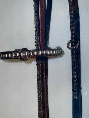 Coffret cadeau The Major en cuir haut de gamme avec collier et laisse pour la vente par Made in Love Doggy Couture and Therapy Products