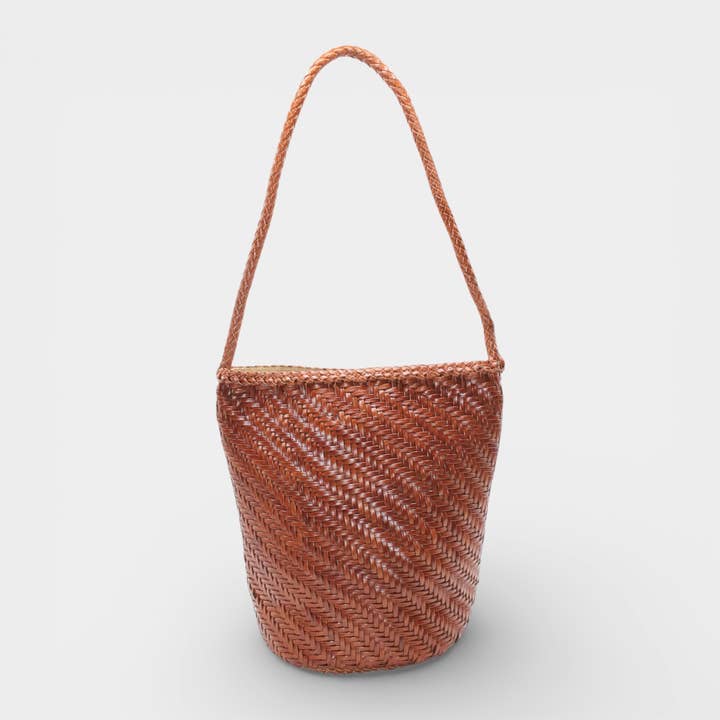 SS26 Esmée - Handmade Woven Bucket Shoulder Tote Bag for wholesale by Sook Stainable