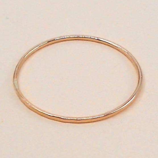 Anillos martillados para venta al por mayor de May Martin