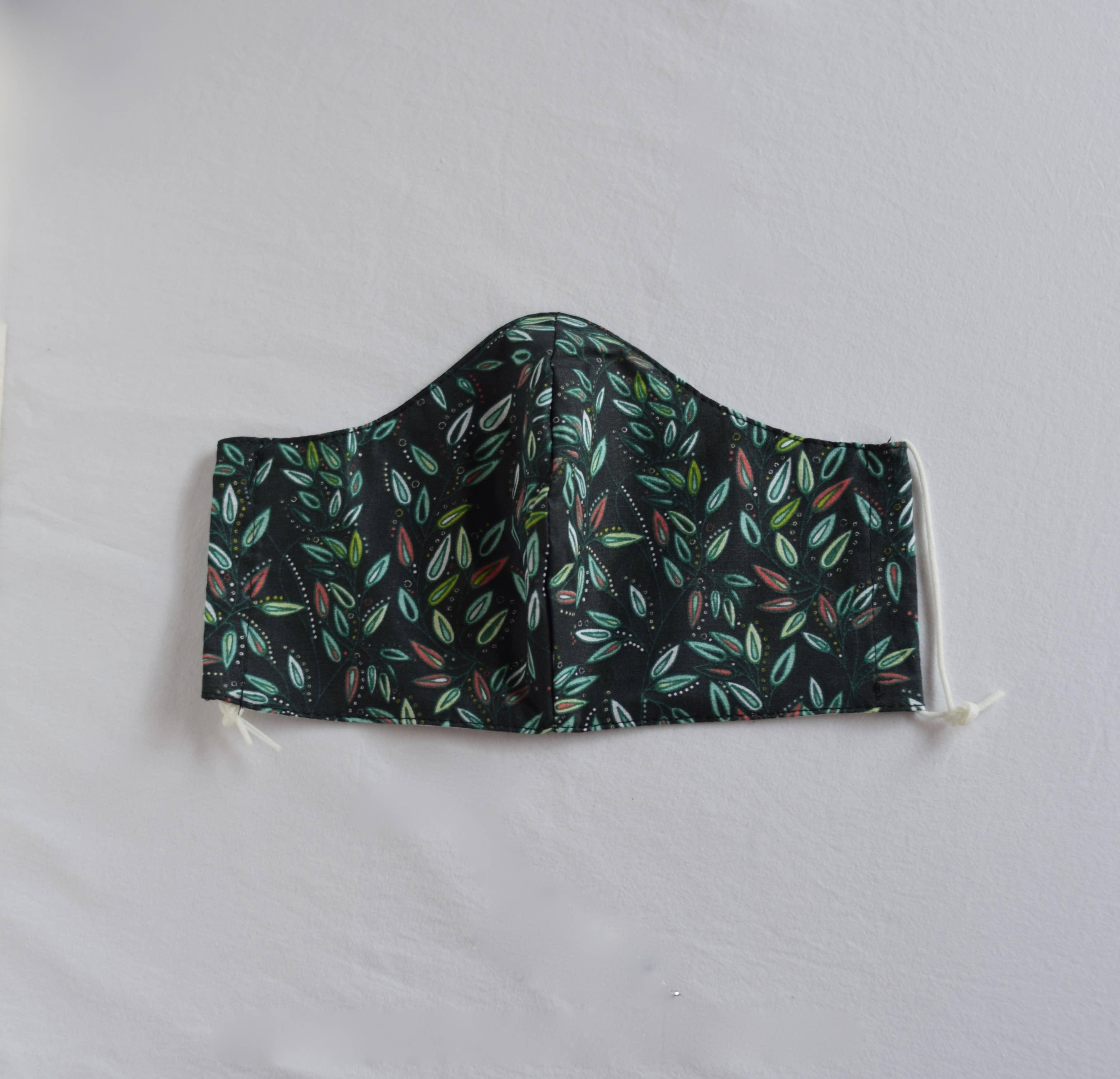 Petitama - Wholesale Non-Medical Disposable Mask - Leaves face mask1