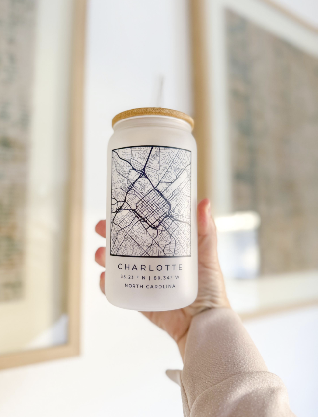 KNOTS + NOOK - Wholesale Drinking Glass/Cup -  CITY MAP GLASS TUMBLER WITH BAMBOO LID AND GLASS STRAW1