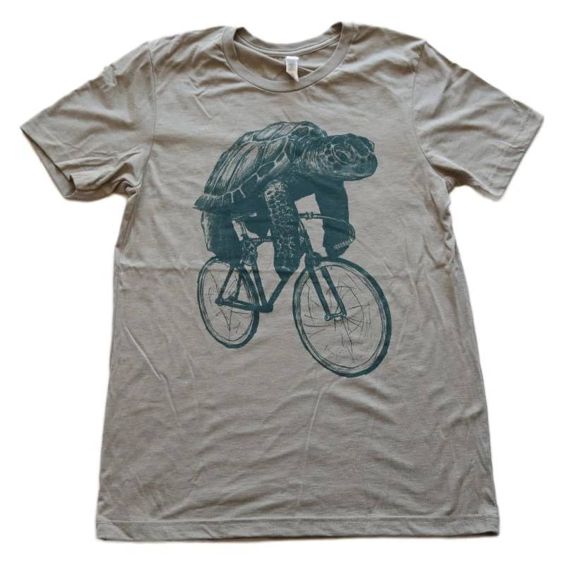 Dark Cycle Clothing - Vente T-shirt sérigraphié – unisexe - Tee-shirt unisexe Seaturtle on a Bicycle1