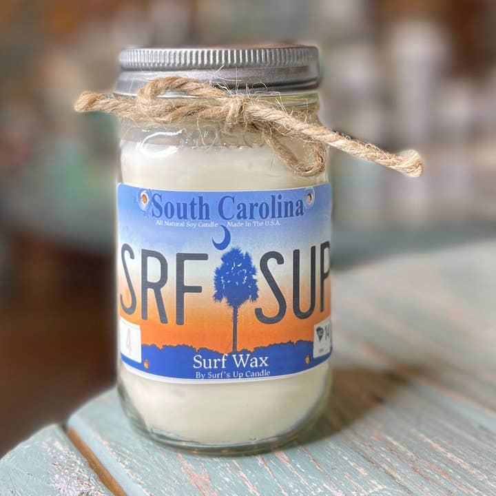 Candela Surf Wax Mason Jar con targa della Carolina del Sud per la vendita all'ingrosso da parte di Surfs Up Candle