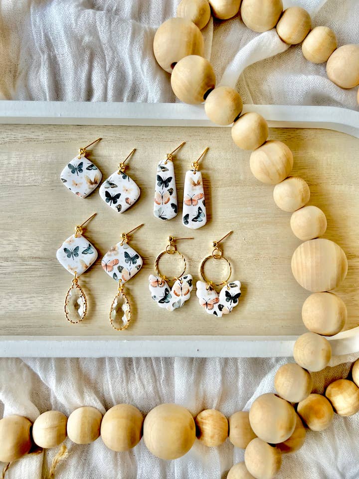 Boucles d'oreilles en argile papillon, Boucles d'oreilles papillon, Boucles d'oreilles insecte pour la vente par SeizeTheClayJewelry