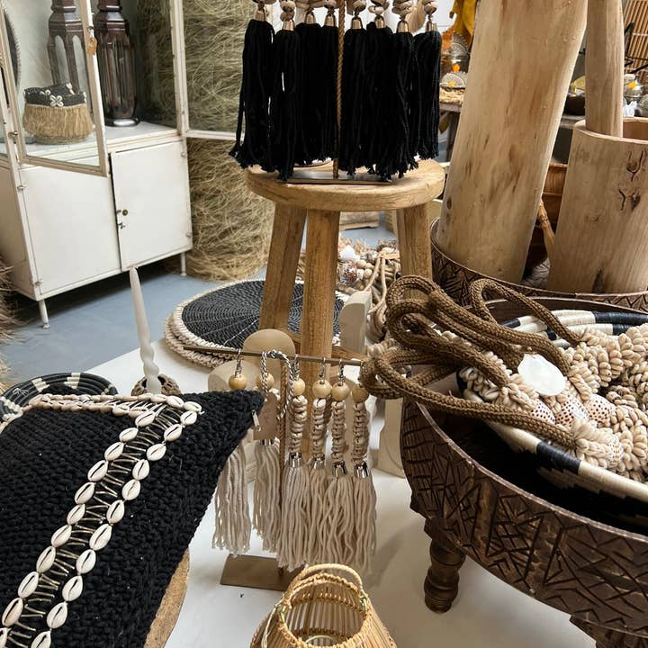 Noa May - Wholesale Decorative Tassel/Wall Drop - Tassel shells natural Kuyi1