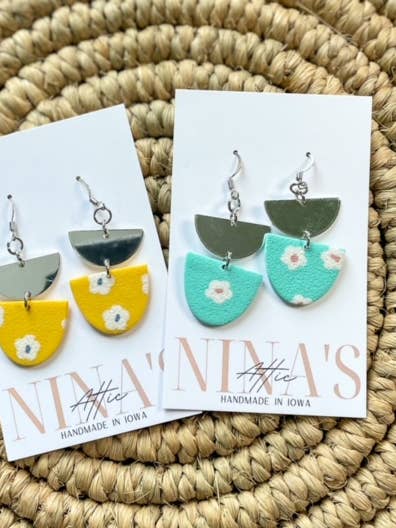 Clay Flower Ohrringe für den Großhandel von Nina’s Attic