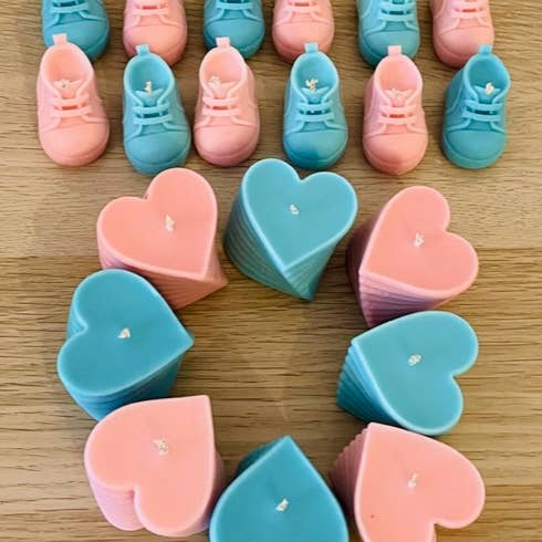 Sweet-Deco Creative - Wholesale Novelty Candle - Hand molded baby shoe candle2