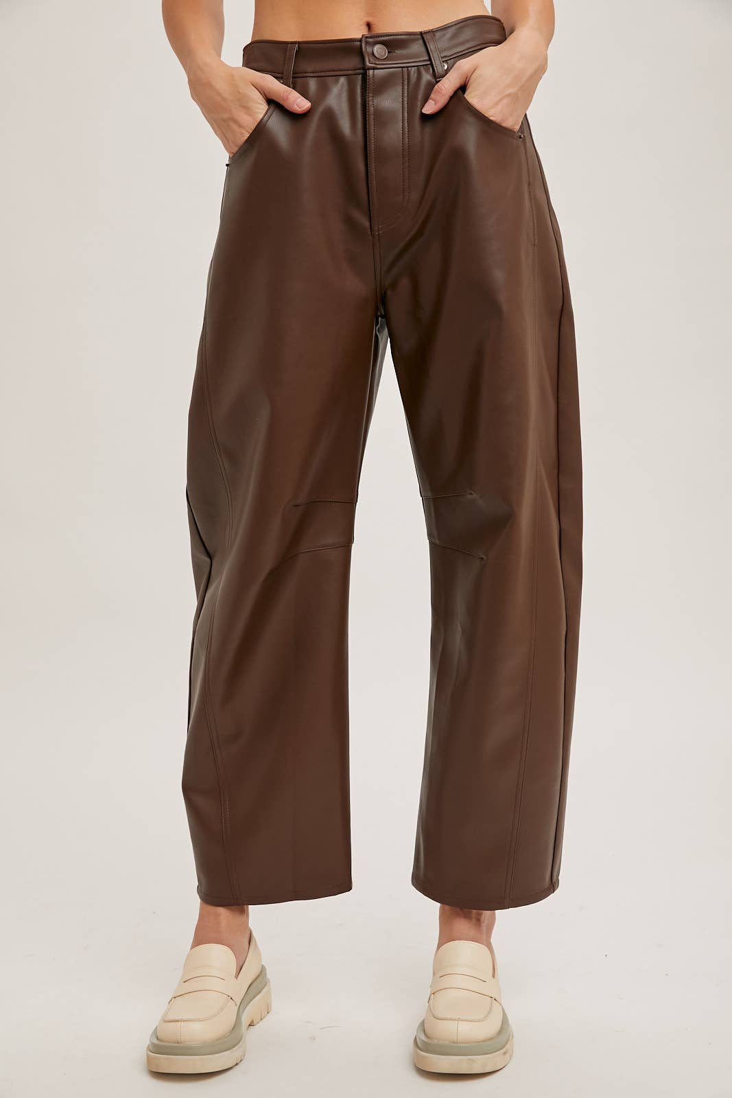 Bluivy - Wholesale Pants - Women's - VEGAN LEATHER BARREL PANTS1
