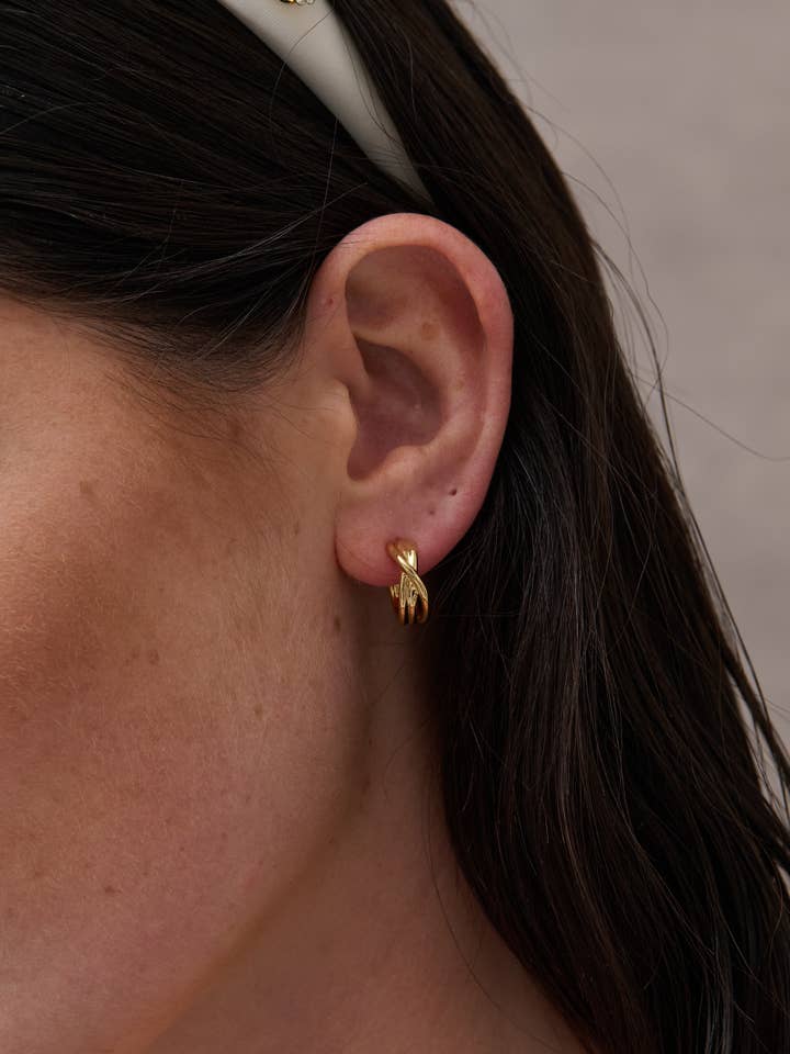 Cerchi Twist, piccoli, placcati in oro 18 carati per la vendita all'ingrosso da parte di Angels Whisper Accessories