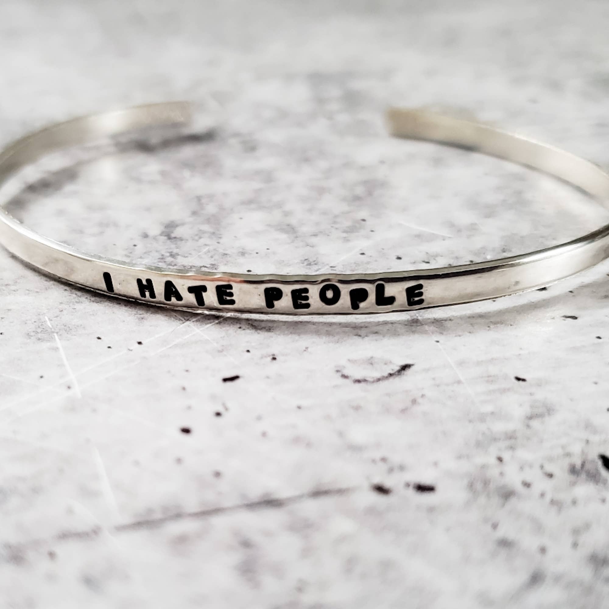 Salt and Sparkle - Vendita all'ingrosso Bracciale a polsino - I HATE PEOPLE - Braccialetto regolabile0