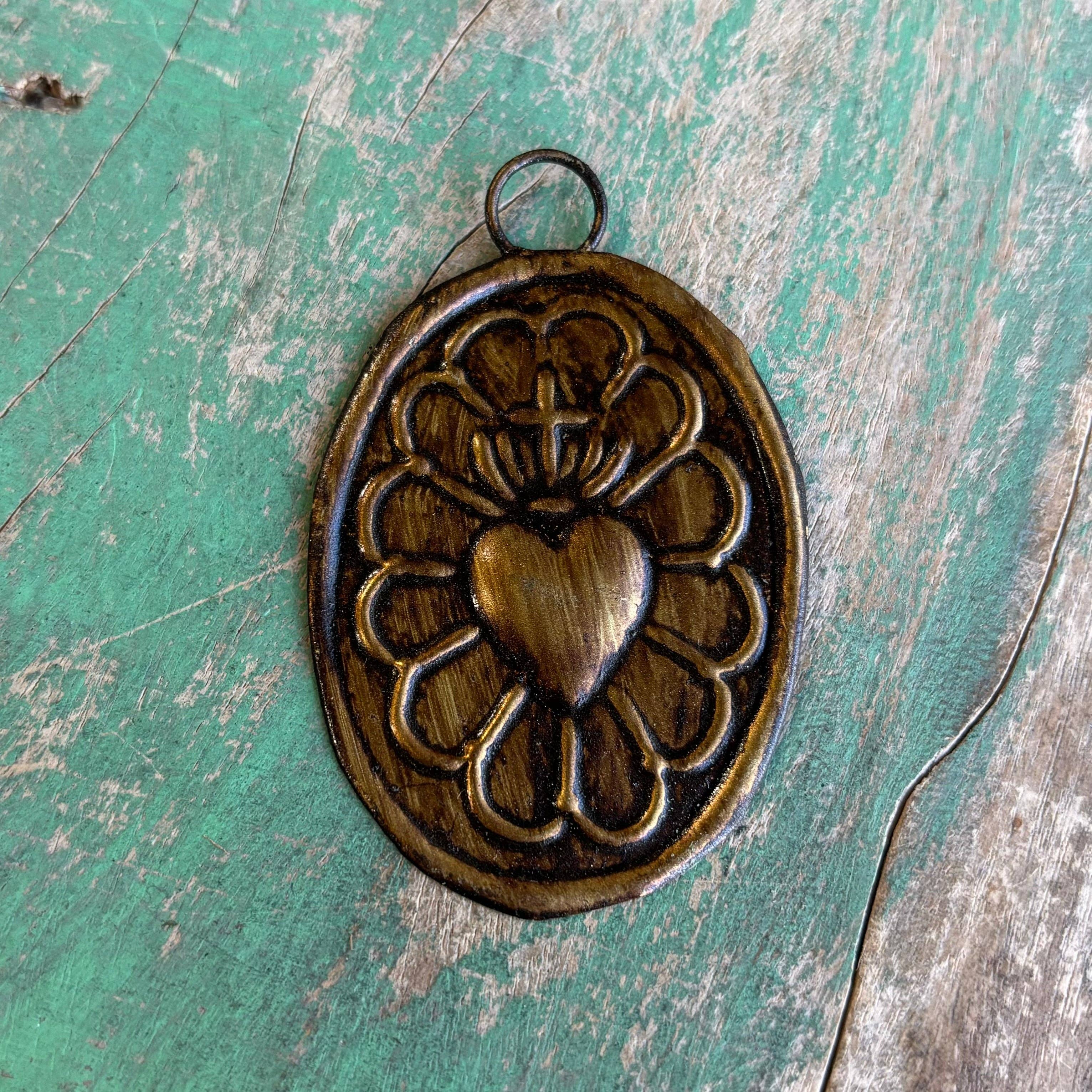 Love and Honor Jesus LLC – Pendente/pingente individual por atacado – Medalhões de latão4