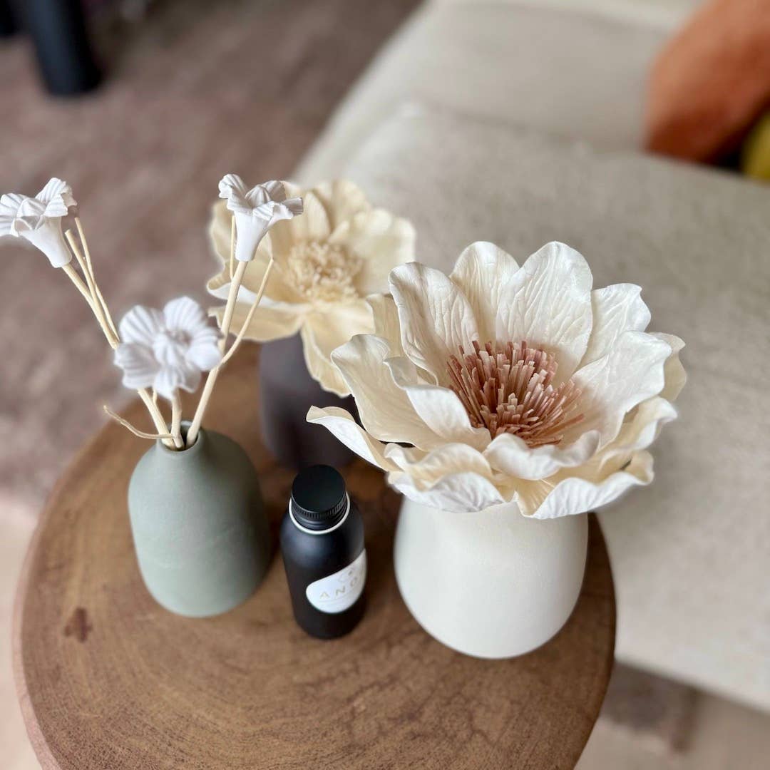 Anoq – wholesale Vas – Keramisk vas med blomma och doftspridare LIPSI - Beige4