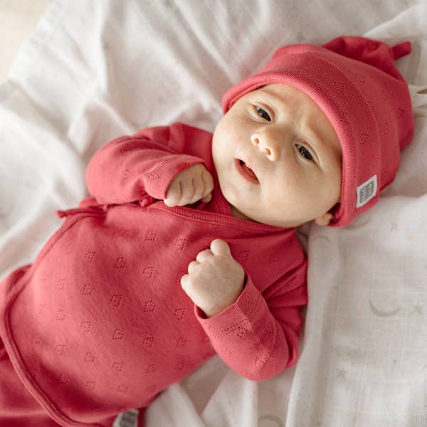 Fuchsia Bonnet ajouré cœurs 100% coton bébé en vente sur Faire
