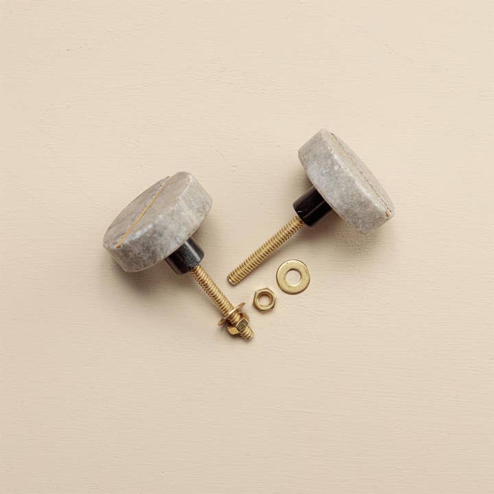 Chickidee – wholesale Knob/pull – Nyra Blue Stone Brass Oval Drawer Knobs5