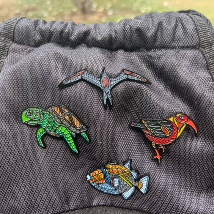 Advance Wildlife Education LLC - Wholesale Lapel Pin/Button - Enamel Pin Great Frigate Bird Iwa